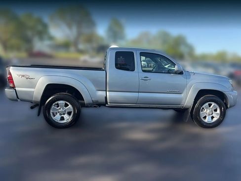 Used 2006 Toyota Tacoma PreRunner image 6