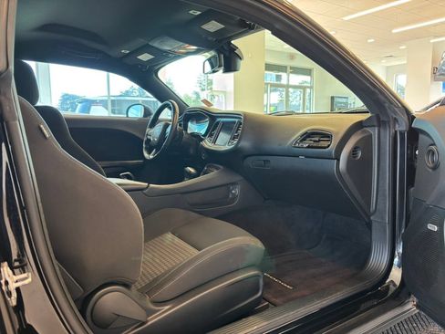 Used 2017 Dodge Challenger R/T w/ Quick Order Package 28P T/A RWD image 21