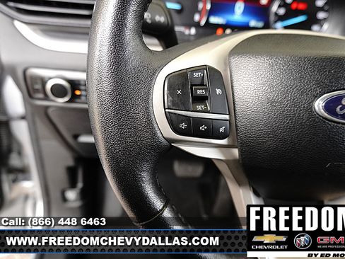Used 2023 Ford Explorer XLT AWD/4WD image 20