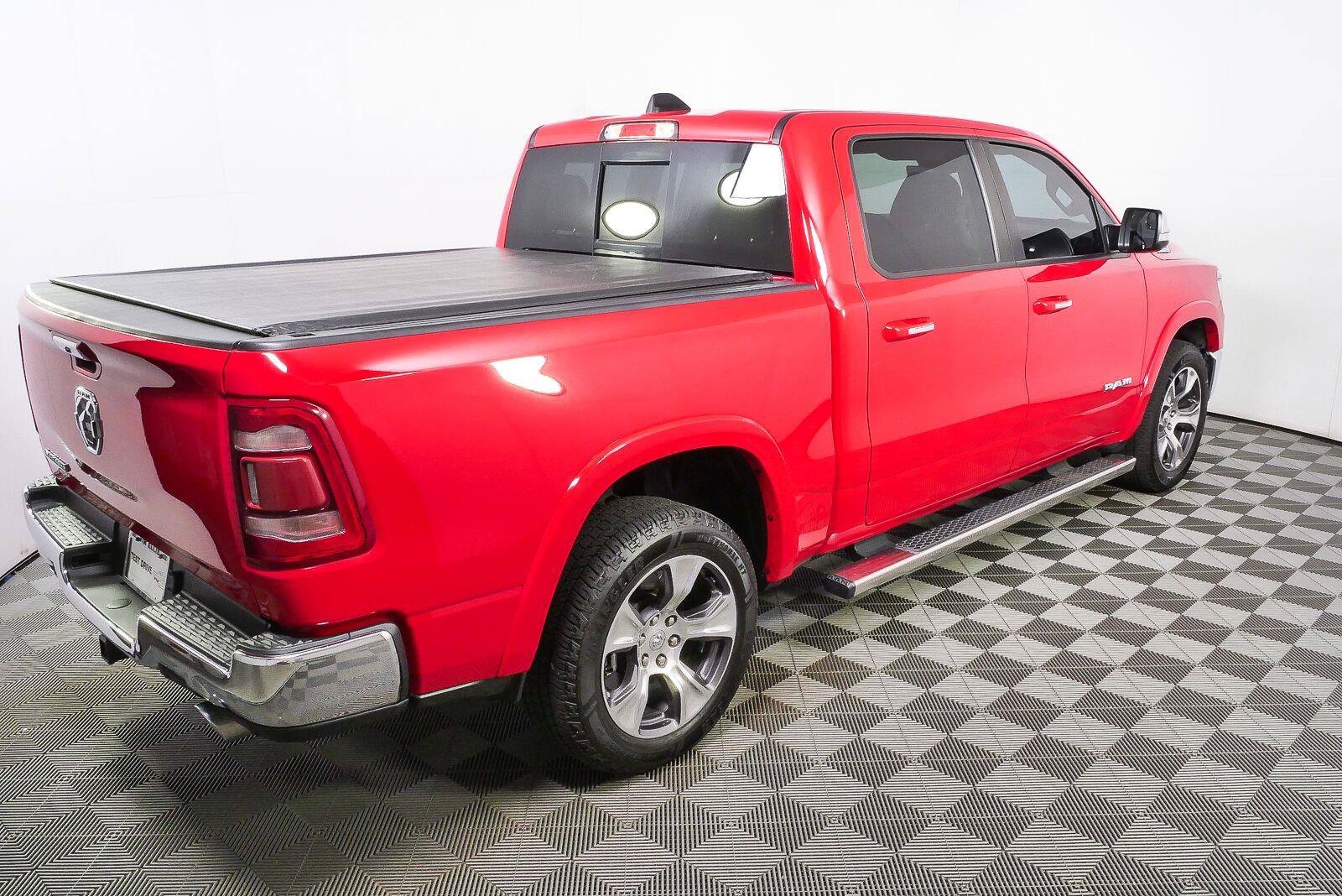 Used 2022 RAM 1500 Laramie RWD image 3