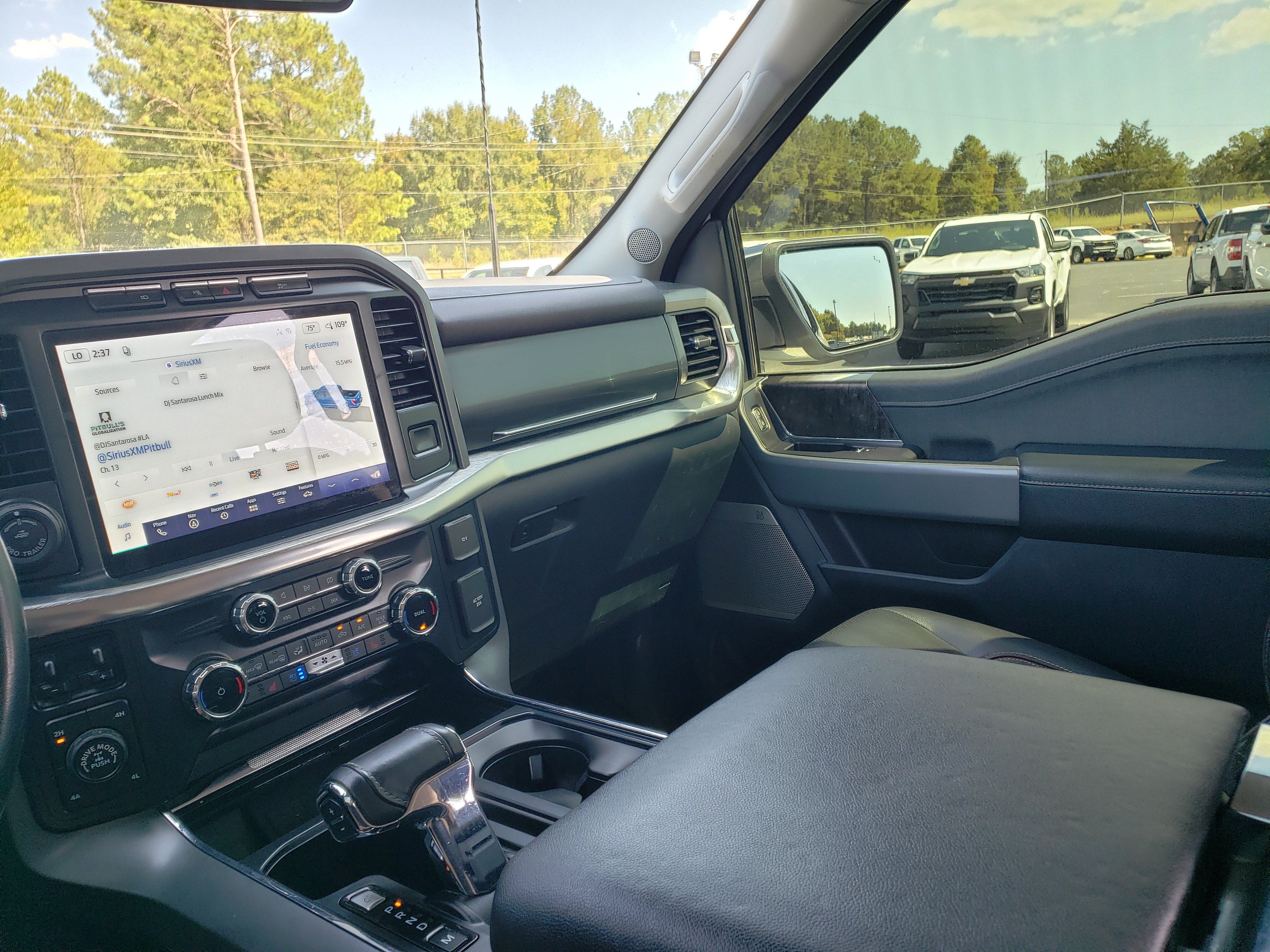 Used 2022 Ford F150 Lariat AWD/4WD image 19