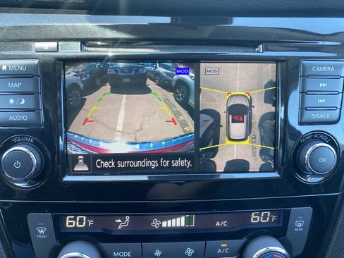 Used 2022 Nissan Rogue Sport SL AWD/4WD image 23