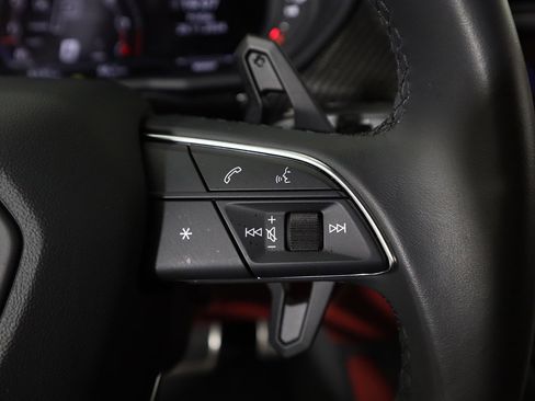 Used 2022 Lamborghini Urus image 43