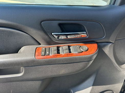 Used 2011 Chevrolet Tahoe LT image 4