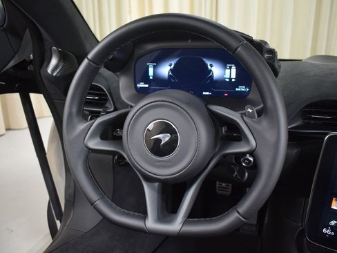 New 2025 McLaren Artura Spider image 21