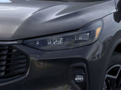 New 2026 Ford Escape Platinum w/ Premium Technology Package AWD/4WD image 18