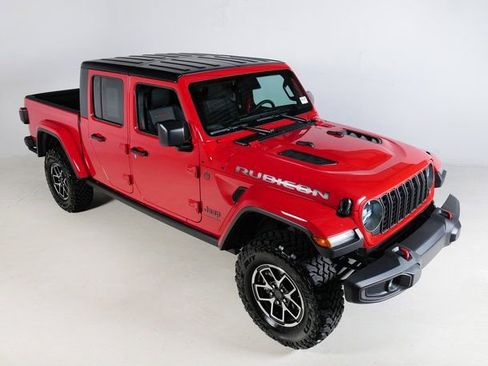 Used 2025 Jeep Gladiator Rubicon w/ Convenience Group image 26