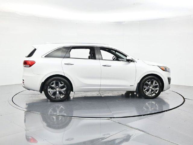 Used 2016 Kia Sorento SX w/ SXL Technology Package AWD/4WD image 2