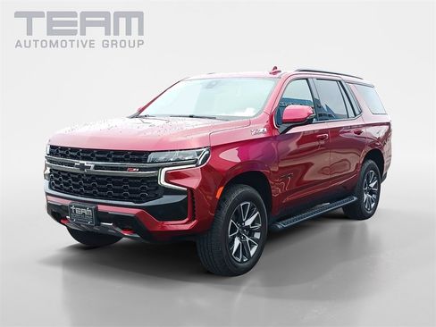 Used 2022 Chevrolet Tahoe Z71 w/ Luxury Package image 3