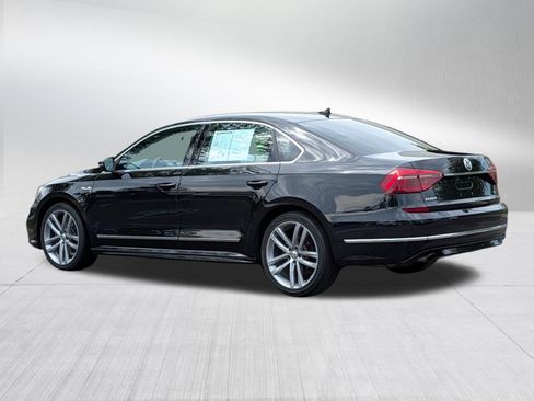 Used 2017 Volkswagen Passat 1.8T R-Line FWD image 5