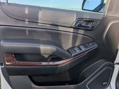 Used 2020 GMC Yukon SLE w/ HD Trailering Package image 15