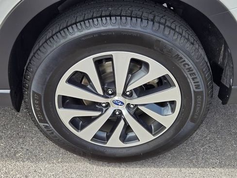 Used 2021 Subaru Outback Premium w/ Popular Package #1 AWD/4WD image 11