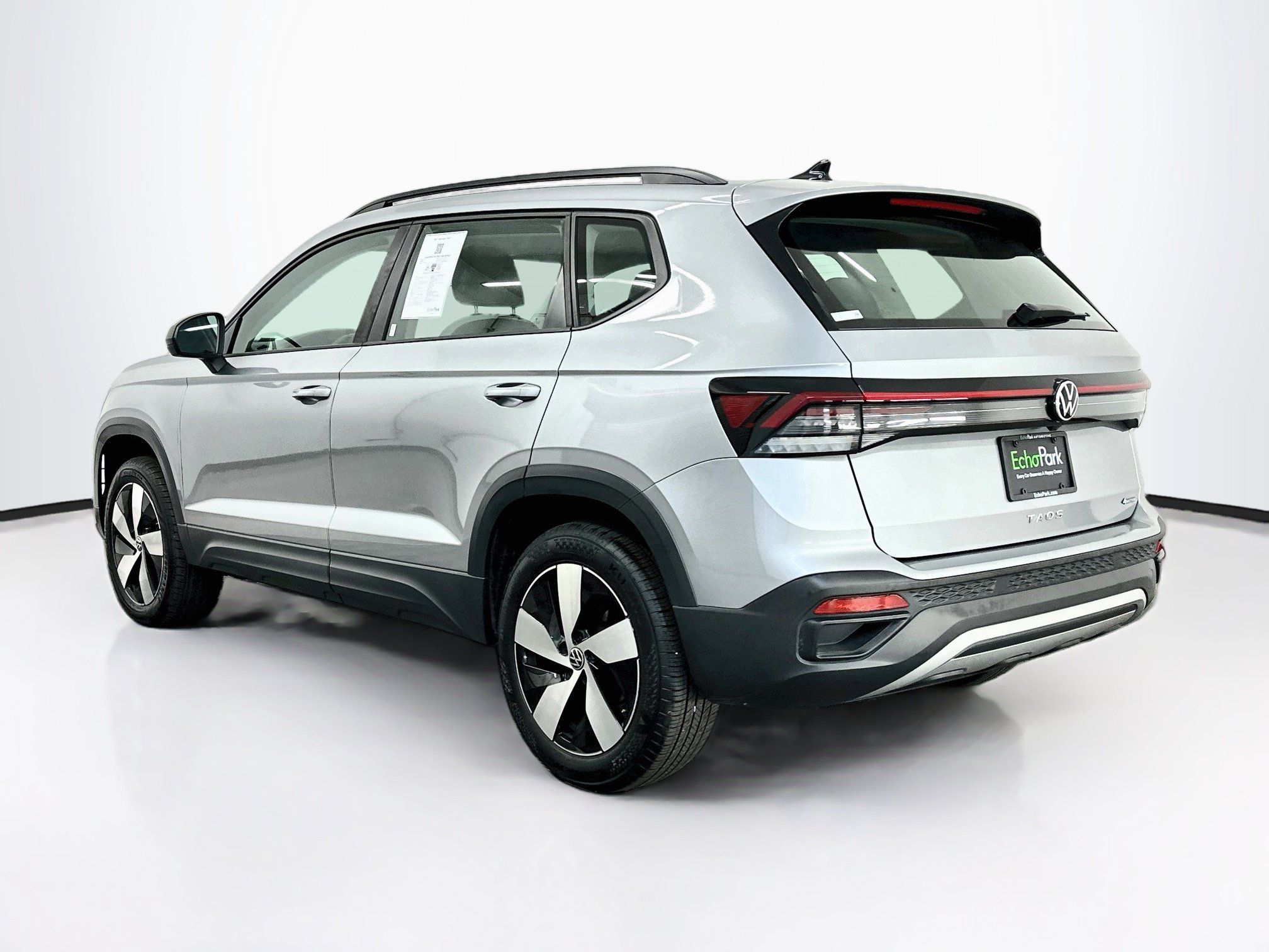 Used 2025 Volkswagen Taos S AWD/4WD image 5