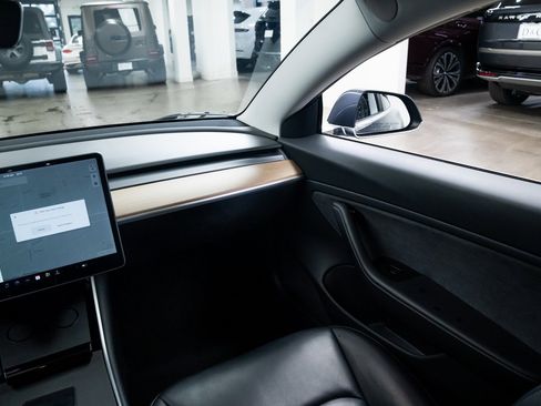 Used 2019 Tesla Model 3 Long Range image 11