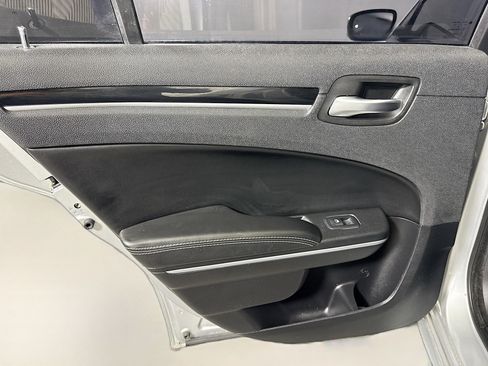 Used 2021 Chrysler 300 S image 26