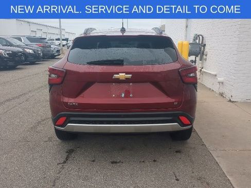 Used 2024 Chevrolet Trax LT w/ Driver Confidence Package FWD image 6