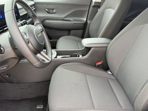 Used 2025 Hyundai Kona SEL AWD/4WD image 12