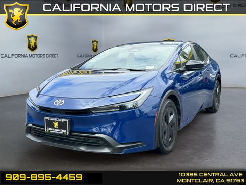 Used 2024 Toyota Prius LE FWD image 1