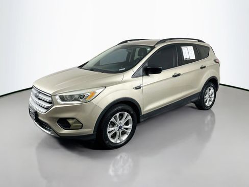 Used 2017 Ford Escape SE w/ SE Leather Comfort Package AWD/4WD image 3