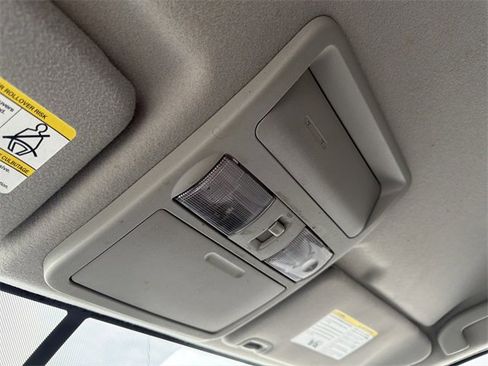 Used 2019 Nissan Frontier SV image 12