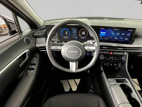 Used 2025 Hyundai Sonata SEL FWD image 8