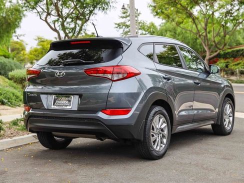Used 2016 Hyundai Tucson SE w/ Option Group 02 FWD image 5