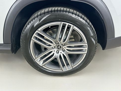 Used 2026 Mercedes-Benz GLS 450 4MATIC image 42