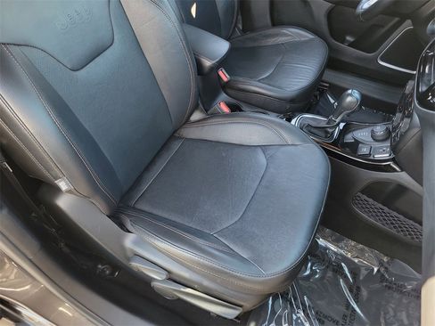 Used 2021 Jeep Compass Limited image 20