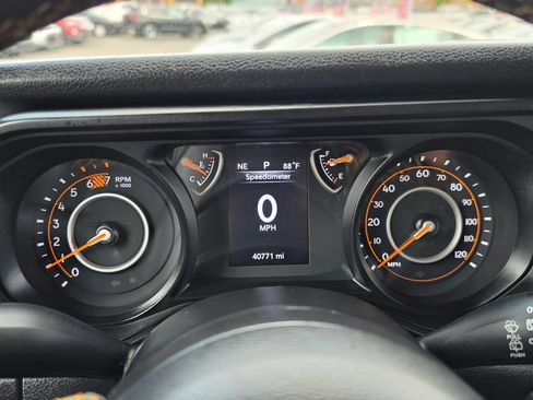 Used 2024 Jeep Wrangler Unlimited Sport AWD/4WD image 13