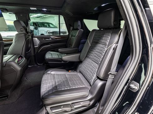 Used 2023 Cadillac Escalade Sport Platinum w/ LPO, ONYX Package AWD/4WD image 46