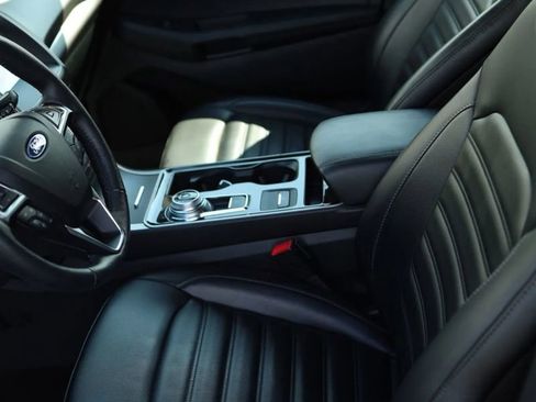 Used 2020 Ford Edge SEL w/ Cold Weather Package AWD/4WD image 27