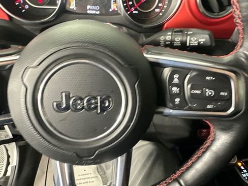 Certified 2019 Jeep Wrangler Unlimited Rubicon AWD/4WD image 27
