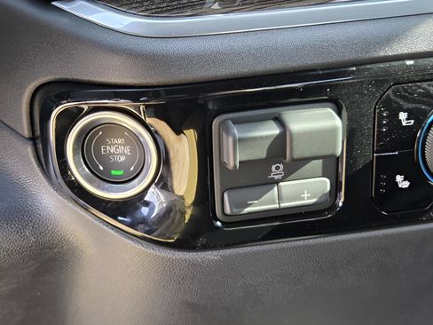 New 2026 Chevrolet Silverado 1500 LT image 8