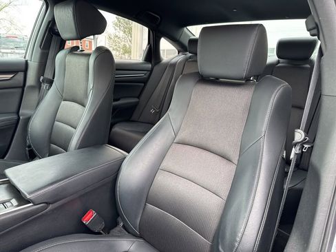 Used 2018 Honda Accord Sport image 27