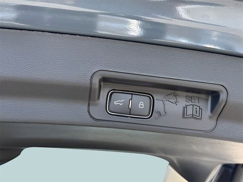 New 2025 Ford Explorer Active w/ Active Comfort Package image 40