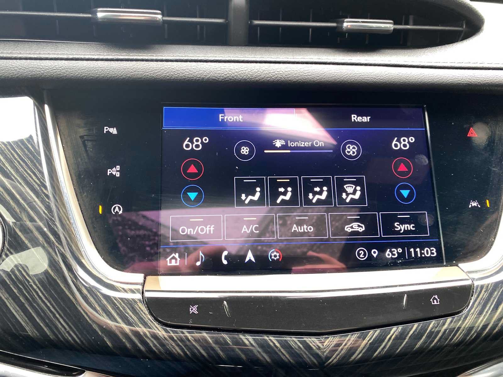 Used 2023 Cadillac XT6 Premium Luxury w/ Technology Package AWD/4WD image 23