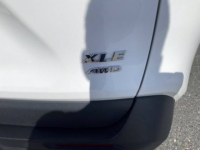 Used 2025 Toyota RAV4 XLE AWD/4WD image 8
