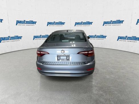 Used 2019 Volkswagen Jetta SE FWD image 9