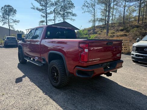 Used 2022 Chevrolet Silverado 2500 High Country w/ Z71 Off-Road Package image 5