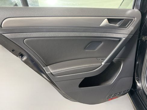 Used 2020 Volkswagen Golf 4-Door image 26