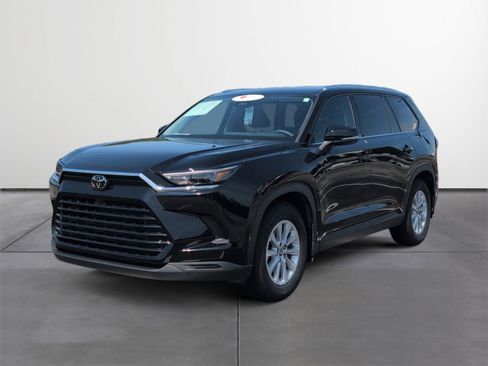 Certified 2024 Toyota Grand Highlander FWD image 2