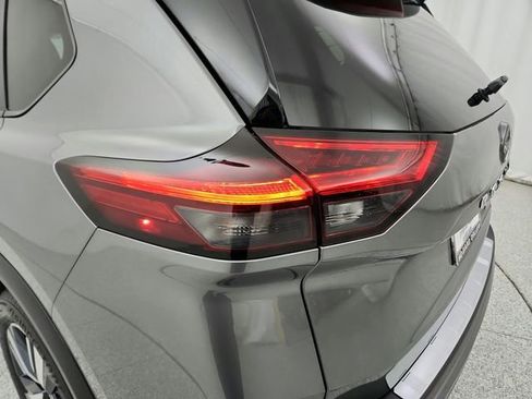 Used 2022 Nissan Rogue SL w/ SL Premium Package image 30