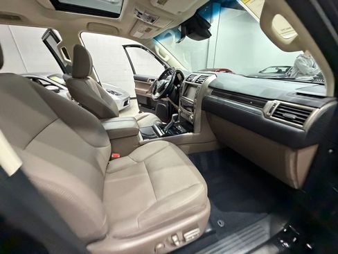 Used 2020 Lexus GX 460 Premium AWD/4WD image 33