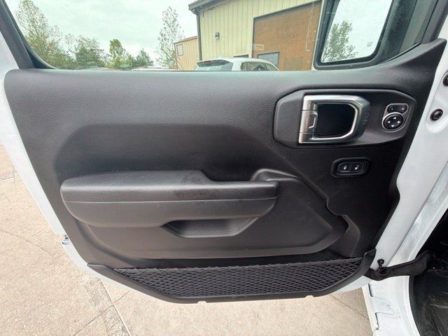 Certified 2025 Jeep Wrangler Unlimited Sport AWD/4WD image 17