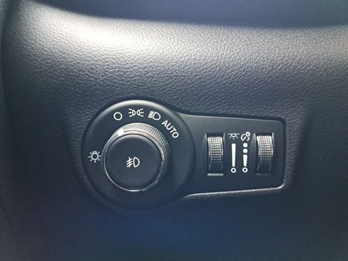 New 2026 Jeep Compass Latitude image 28