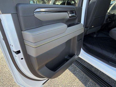 New 2026 Chevrolet Silverado 2500 ZR2 AWD/4WD image 16