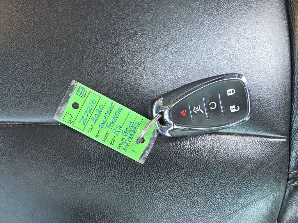 Used 2020 Chevrolet Traverse RS FWD image 27