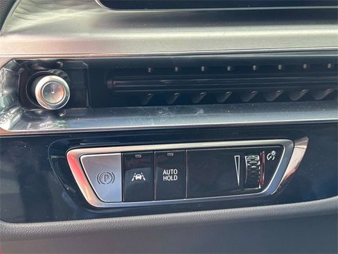 New 2025 Cadillac Lyriq Luxury image 27