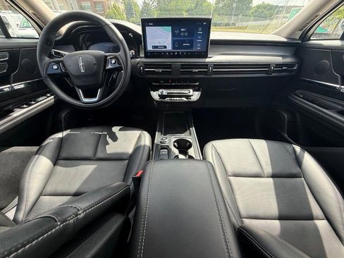 Certified 2024 Lincoln Corsair AWD w/ Equipment Group 101A image 16