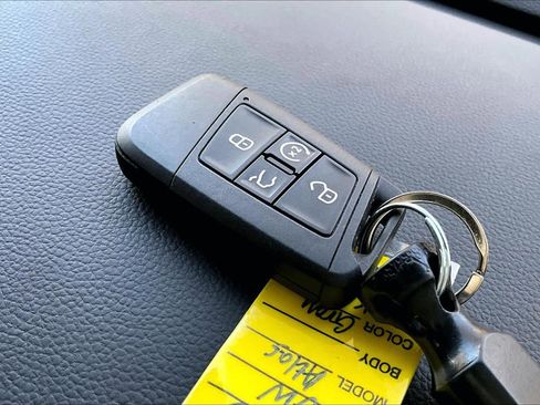 Used 2023 Volkswagen Atlas Cross Sport SE image 14